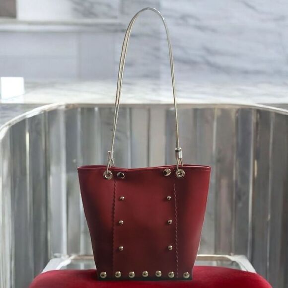 HARDWEAR BY RENEE RUNWAY RED SMALL TOTE - Picture 1 of 10
